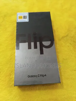 New Samsung Galaxy Z Flip4 256GB Pink