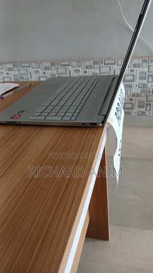 HP EliteBook 840 G6 Laptop - 8GB RAM, 512GB SSD, AMD Ryzen 3