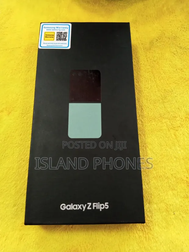 New Samsung Galaxy Z Flip5 256GB Green - 1