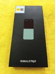 New Samsung Galaxy Z Flip5 256GB Green - 2