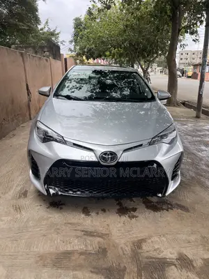 2017 Toyota Corolla XSE Sedan