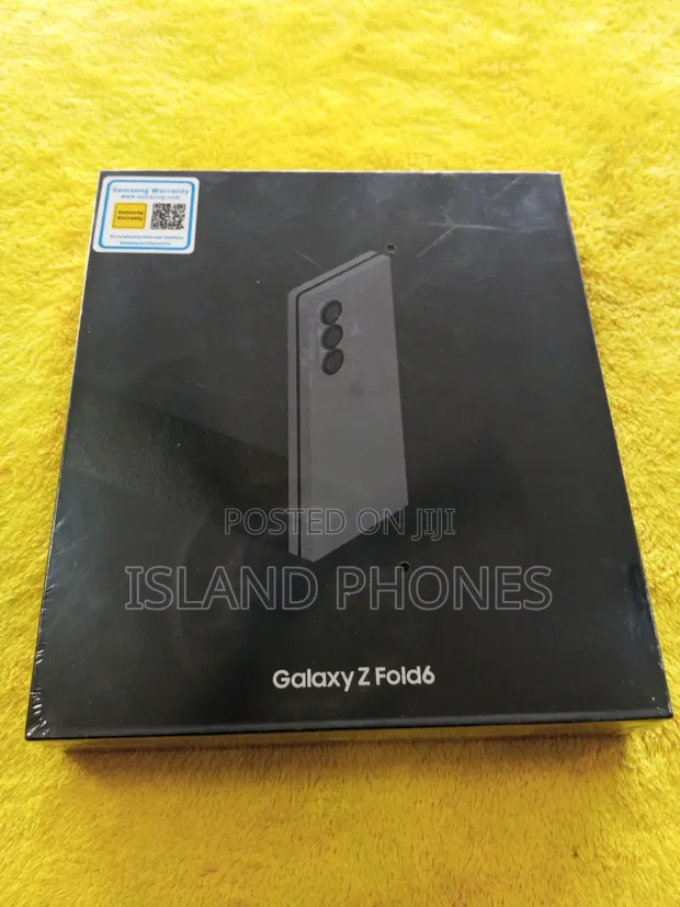 New Samsung Galaxy Z Fold6 256GB Silver - 1