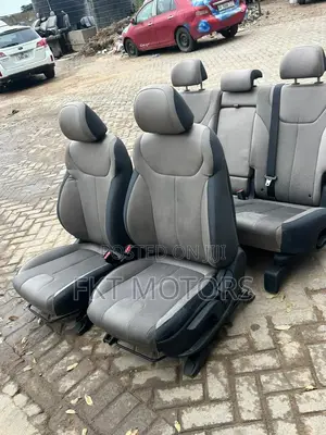 Hyundai Santa Fe Seats (2016-2020)