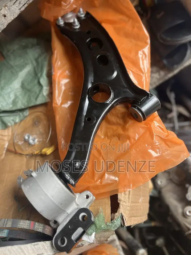 Honda CR-V Front Lower Control Arms (2018-2022) - 1