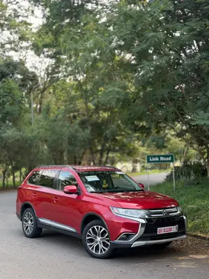 2017 Mitsubishi Outlander SEL FWD Burgundy