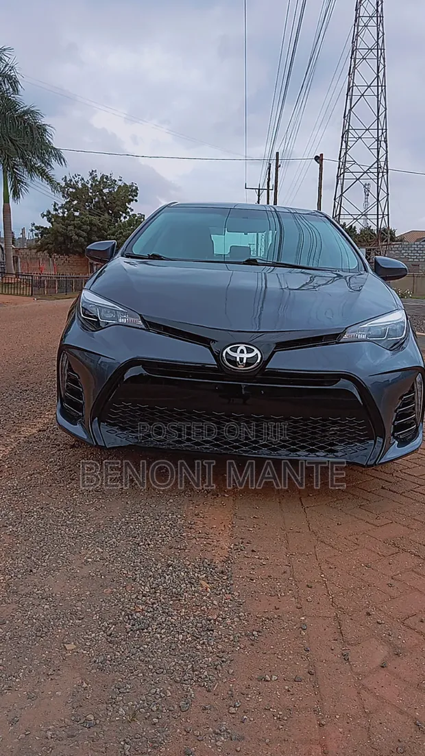 2016 Toyota Corolla L Sedan - Gray - 1