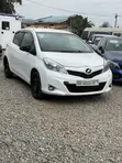 Toyota Vitz 2012 White - 4