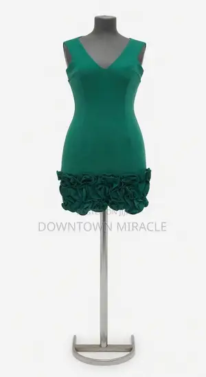 Sophisticated Short Dresses for Women