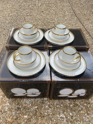 16pcs Ceramic Dinnerware Set (Gold & White)