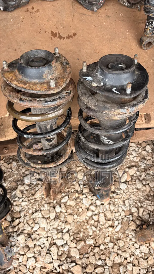 Hyundai Tucson/Sportage Shocks (Used) - 1