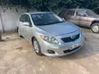 Toyota Corolla LE 2010 Silver Sedan - 2