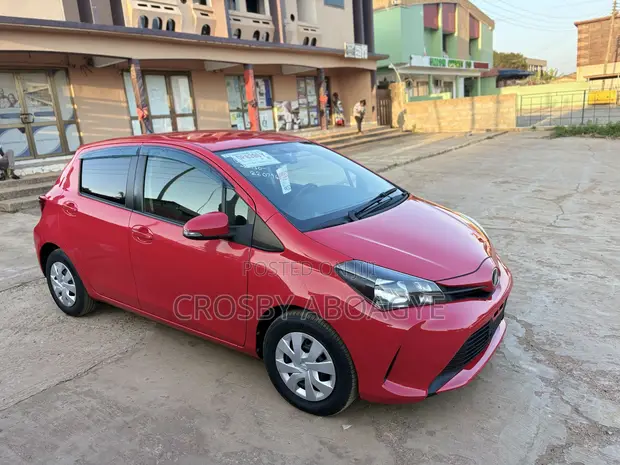 Toyota Vitz 1.3 FWD 5dr 2016 Red - 1