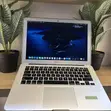 Apple MacBook Air 2017 13-inch 8GB RAM 128GB SSD - 1