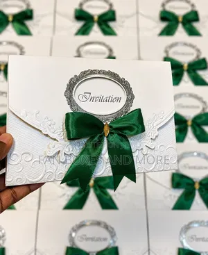 Custom Wedding Invitation Cards