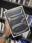 New Apple iPad Pro 11" (2025) 256GB Gray - 2
