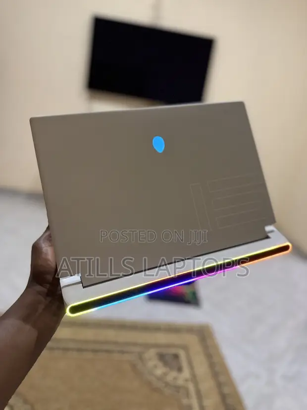 Alienware X15 R1 Gaming Laptop - Intel Core i7, 32GB RAM, RTX 3070 - 1