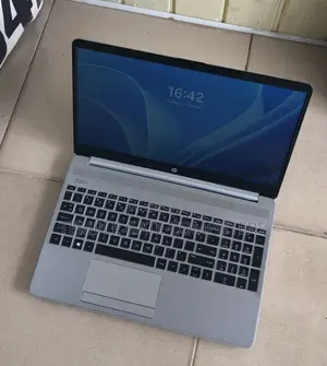 HP 15 Laptop: Intel Core i5, 16GB RAM, 512GB SSD