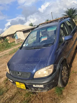 Opel Vivaro 2005 Blue