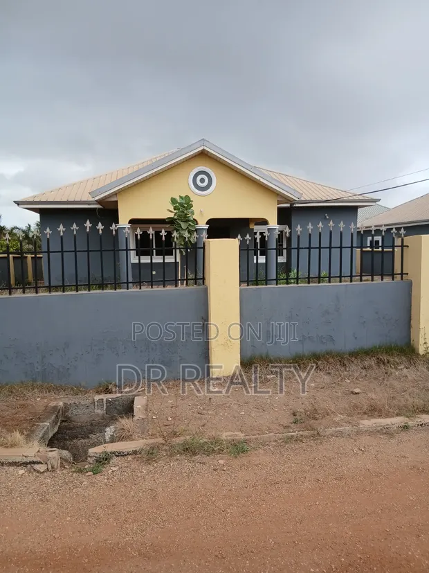 3 Bedroom House for Rent in Adom Estate, Community 25 - 1