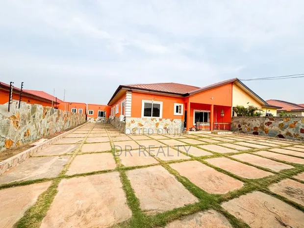 5-Bedroom House with Boys Quarters for Rent in Devtraco Estate, Community 25 - 1