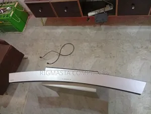 Samsung Curve Soundbar with Deep Bass