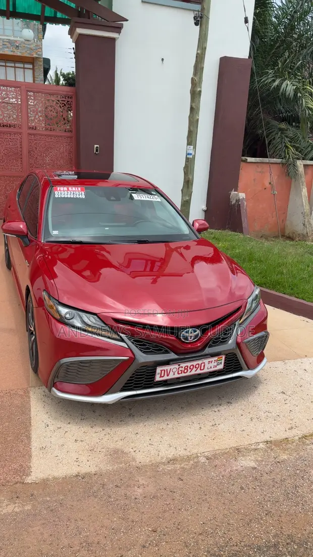 Toyota Camry Hybrid XSE 2023 Red - 1