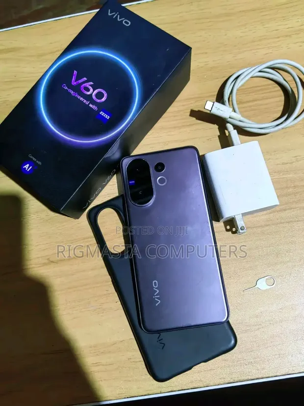 New Vivo V60 256GB Black - 1