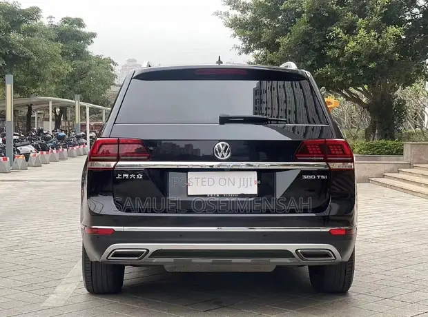 Volkswagen Teramont 2020 Black - 1