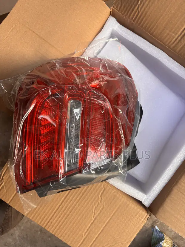 Mercedes-Benz GLA Taillight (2015-2018) - 1