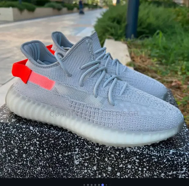 Adidas Yeezy Boost 350 V2 Tail Light - 1