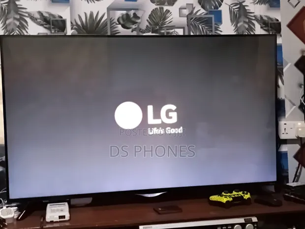 50" LG Smart TV 4K - 1