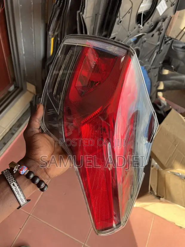 Toyota RAV4 2016-2018 LED Tail Light - 1