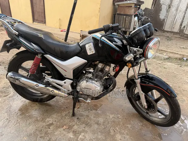 Honda CB 2013 Black - 1