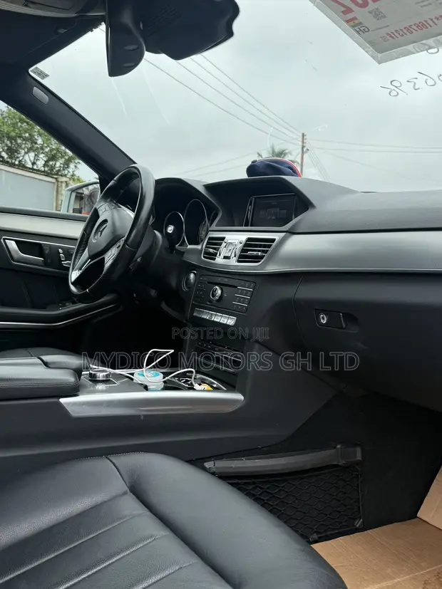 Mercedes-Benz E300 2015 Silver - 1