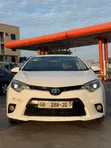 Toyota Corolla 2015 White - 1