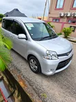 Toyota Sienta 1.5 FWD 2014 Silver - 2