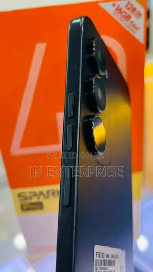 New Tecno Spark 40 Pro 256GB Black