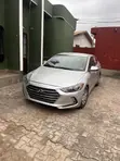 Hyundai Elantra 2017 Silver - 4