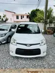 Toyota Sienta 2014 White - 3