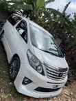 Toyota Alphard 2.4 Petrol AWD 2013 White - 2