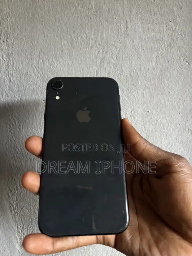 Apple iPhone XR 64GB Black - 1