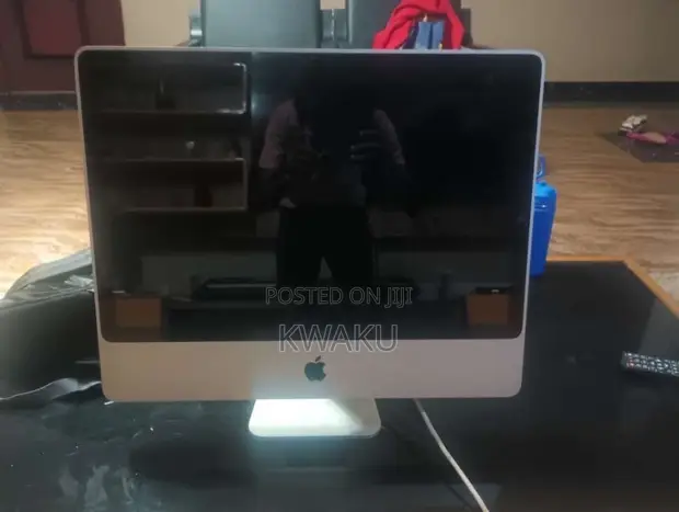 Apple iMac Desktop Computer - Intel Core 2 Duo, 640GB HDD - 1