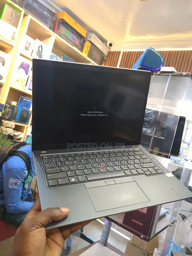 Lenovo ThinkPad T14 G3 Laptop - 16GB RAM, 256GB SSD, Intel Core i7 - 1