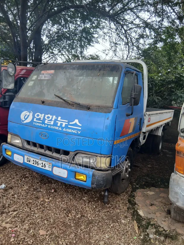 Neat Kia K2700 Food Truck - 1