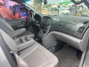 Hyundai Starex Satellite 2019 Gray