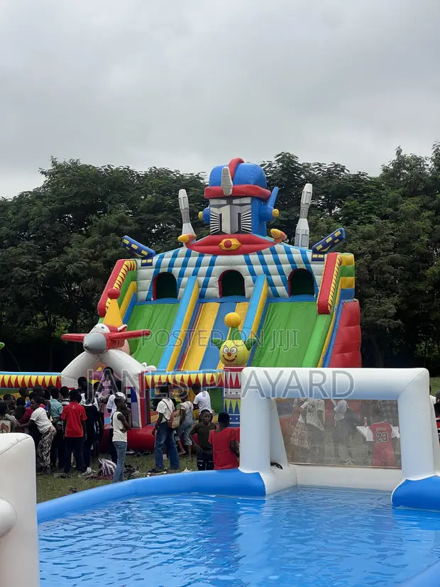 Robot Bouncy Castle - 1