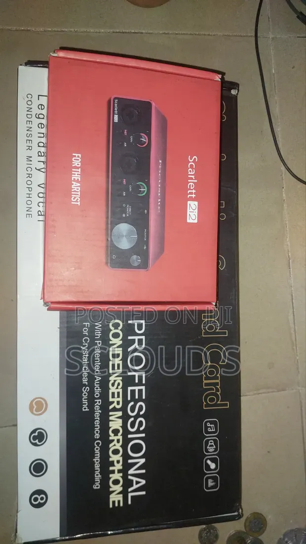 Focusrite Scarlett 2i2 3rd Gen with Condenser Microphone - 1