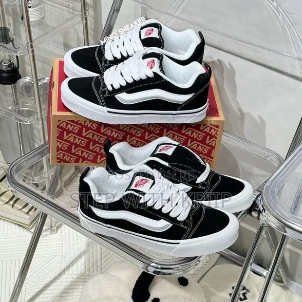 Vans Knu Skool Sneakers - 1