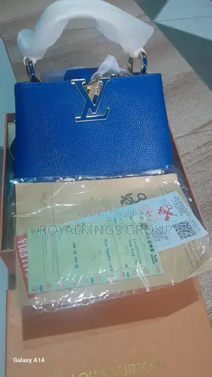 Louis Vuitton Handbag - Black Genuine Leather