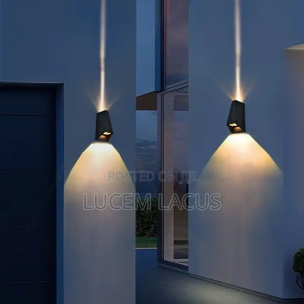 12W Triangle Design Wall Light - 1